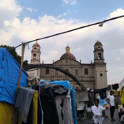 Desalojo forzado de migrantes en la Plaza de la Soledad